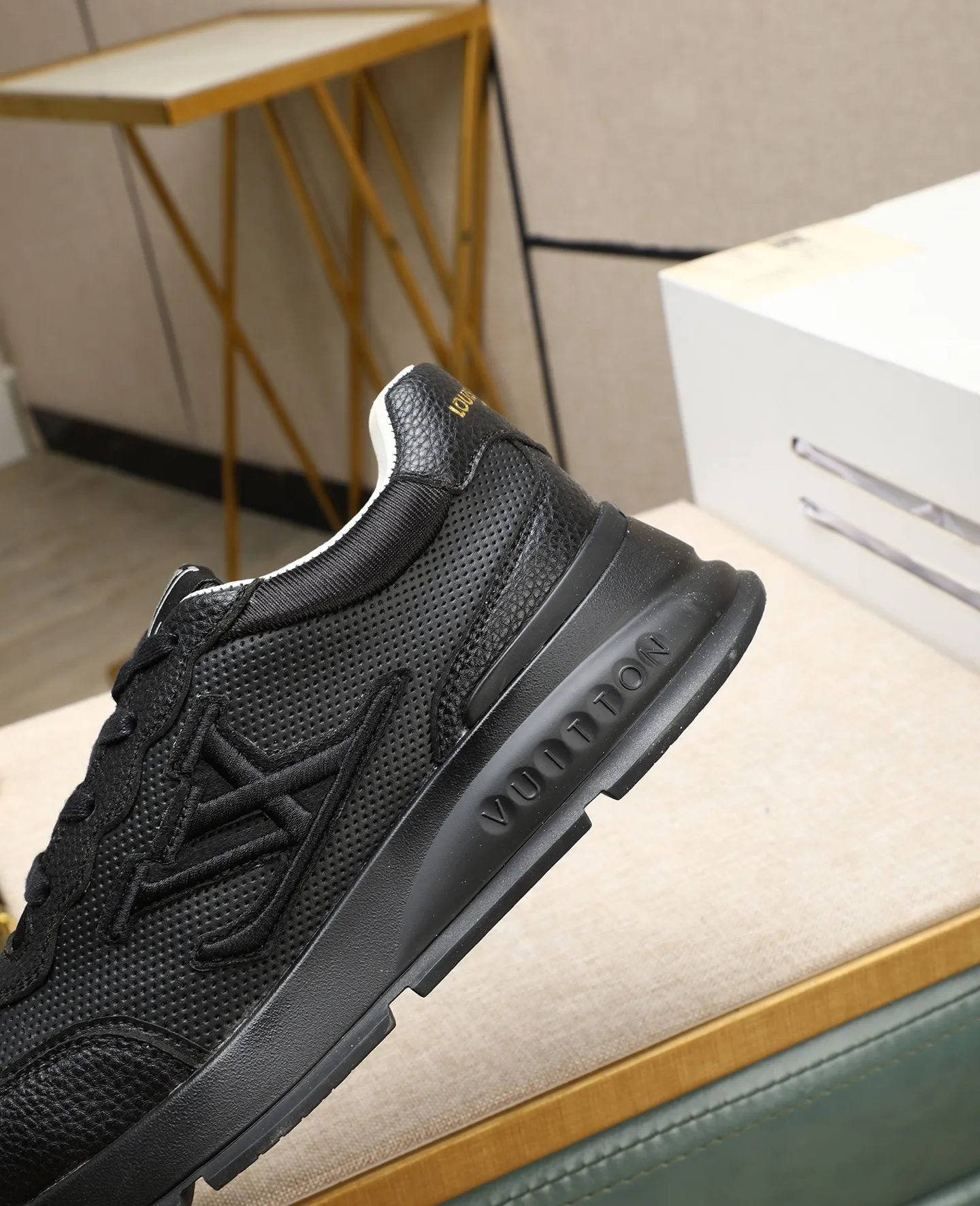 Men's shoes 💰460 📛📛【LOUIS VUITTON】Louis Vuitton official website synchronized new products 👟Milan fashion catwalk style 🇰🇾🇰🇾LV family logo, celebrity style, a must-have for fashionistas ⚠️First-layer calfskin ➕Genuine leather lining ➕Official website original version special outsole 👞Number 38-44